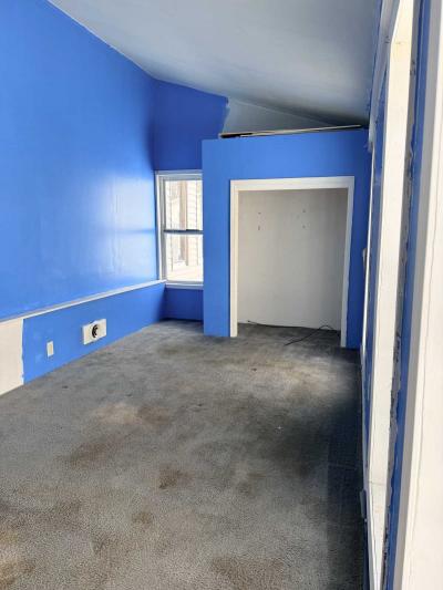 Photo 2 of 14 of home located at 2015 Lovell Ct Milford, MI 48381