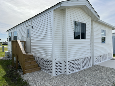 Photo 2 of 14 of home located at 1880 Williams Rd Lot 137 Moore Haven, FL 33471