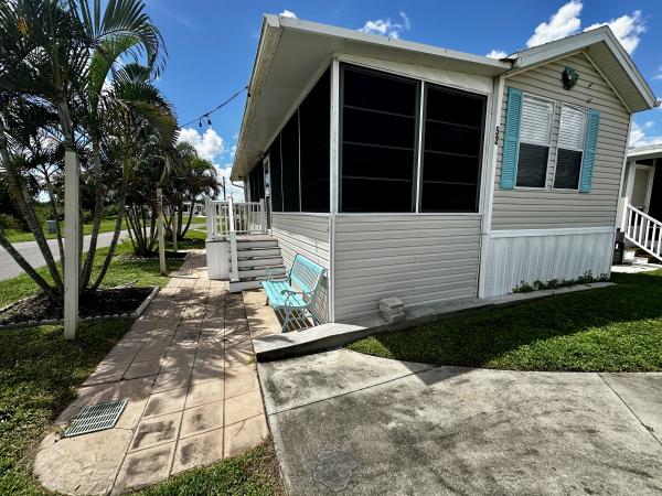 1992  Mobile Home For Sale