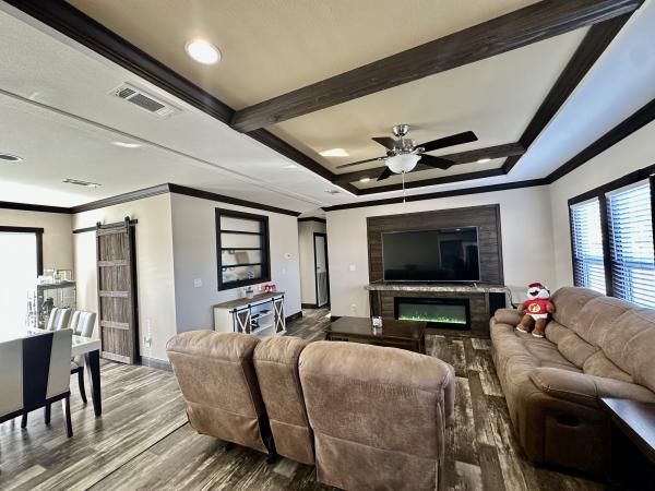 2021 Clayton 32PAT28563BH20 Mobile Home