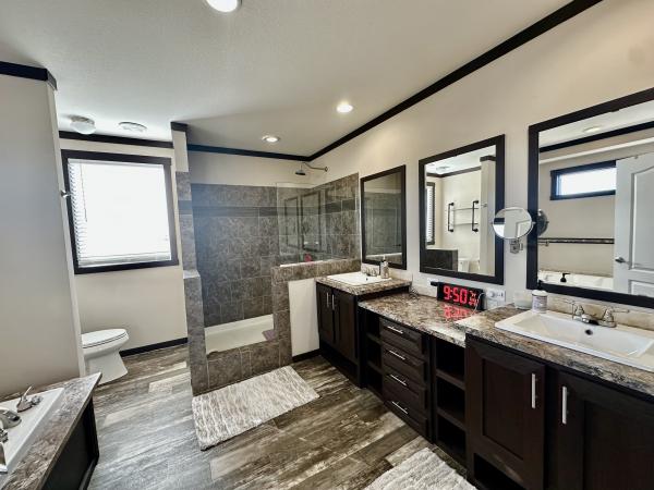 2021 Clayton 32PAT28563BH20 Mobile Home