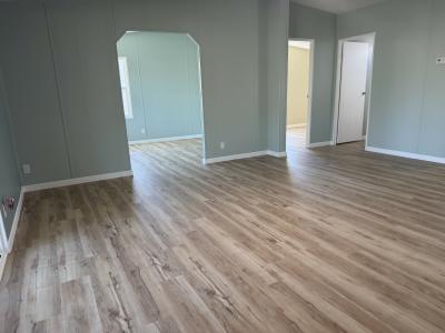 Photo 4 of 12 of home located at 100 E Hampton Dr Auburndale, FL 33823