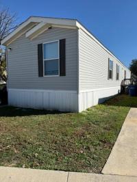 2018 CHAMPION HOME BUILDERS, INC 20-YS1676D Mobile Home