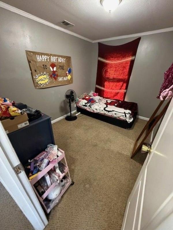 2018 CHAMPION HOME BUILDERS, INC 20-YS1676D Mobile Home