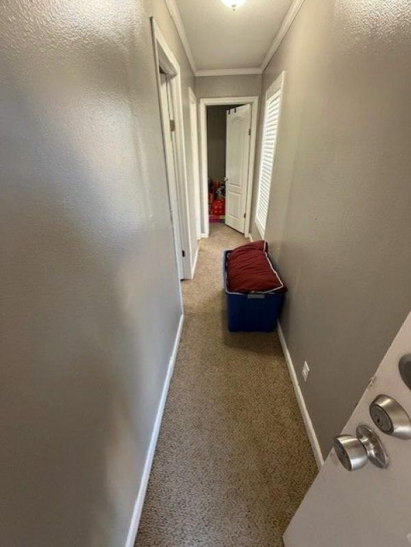 2018 CHAMPION HOME BUILDERS, INC 20-YS1676D Mobile Home