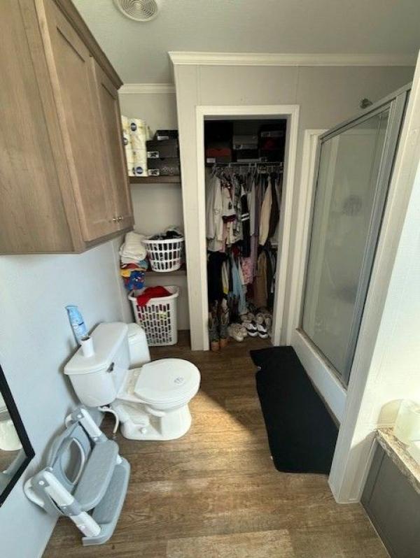 2018 CHAMPION HOME BUILDERS, INC 20-YS1676D Mobile Home