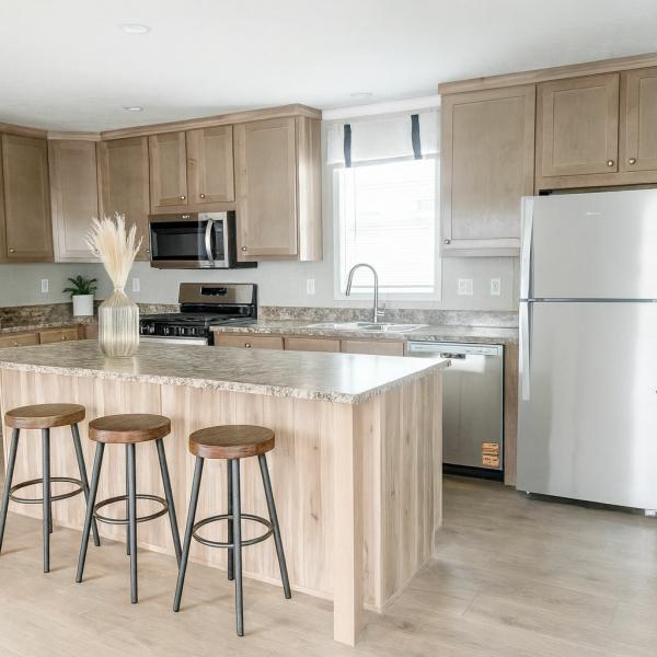 Photo 1 of 2 of home located at 17074 Coventry Lane Lot 131 Holly, MI 48442