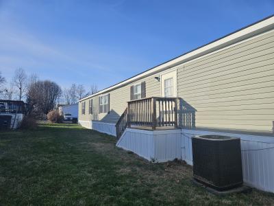 Photo 4 of 22 of home located at 41 Lynnwood Circle #126 Clarksville, TN 37040