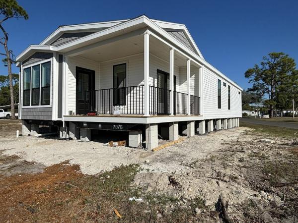 Photo 1 of 2 of home located at 19477 Bermuda Court North Fort Myers, FL 33903