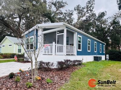 Photo 2 of 55 of home located at 3605 Umbrella Tree Lane Oxford, FL 34484