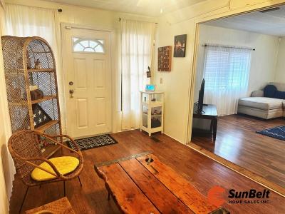 Photo 4 of 24 of home located at 52 Lavender Lane Eustis, FL 32726