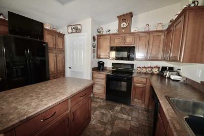 Photo 5 of 30 of home located at 8840 E Sunland Ave Lot 77 Mesa, AZ 85208