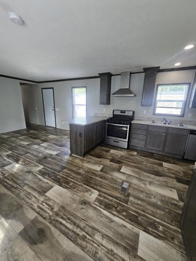 Mobile Home at 806 Douglas Pl Sioux Falls, Sd 57106 Sioux Falls, SD 57106