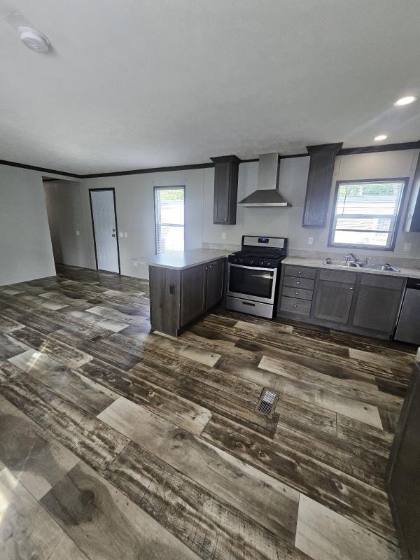 Photo 1 of 2 of home located at 806 Douglas Pl Sioux Falls, Sd 57106 Sioux Falls, SD 57106