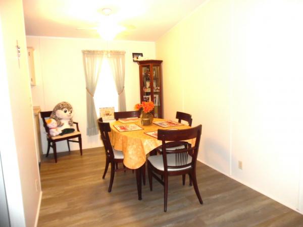 2003 Homes of Merit A17441Y3 Mobile Home