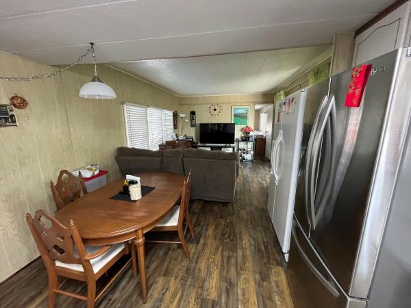 1972 SKYL Single Mobile Home