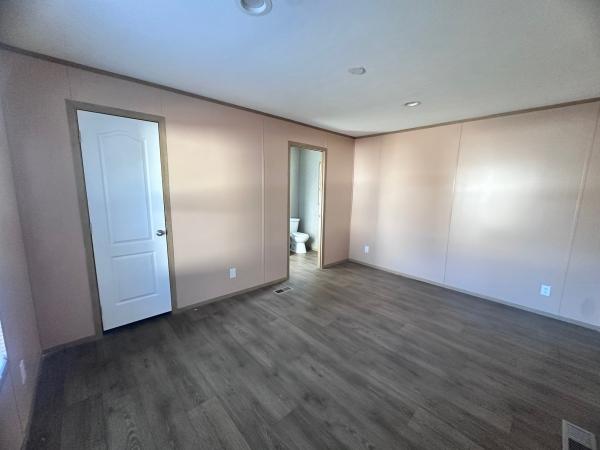 2022 76CEJ16663AH22  Home