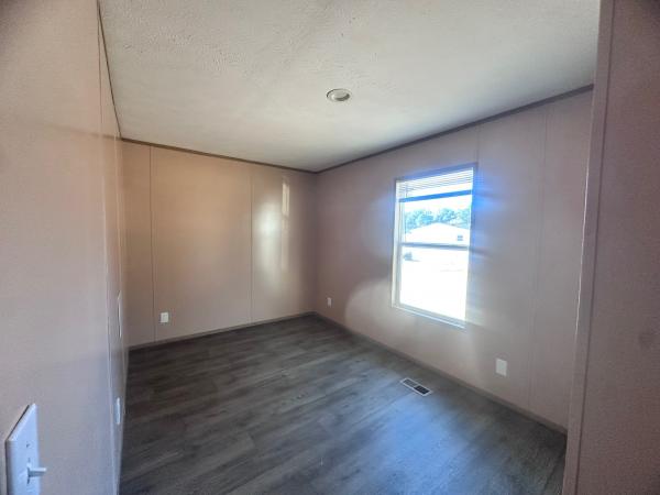 2022 76CEJ16663AH22  Home