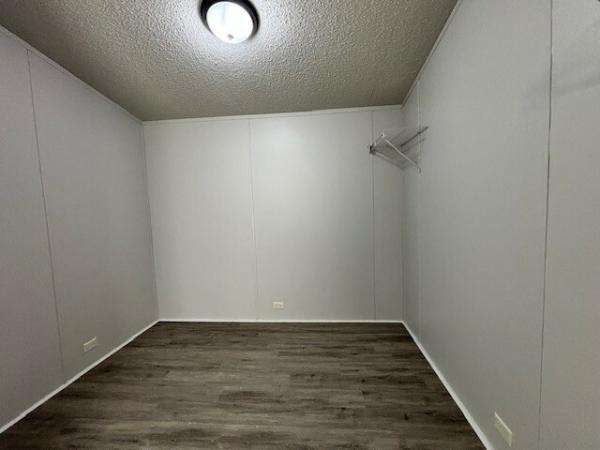 2017 LH167232B  Home