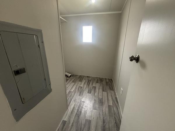 Photo 1 of 2 of home located at 1100 Fox Meadow Dr. #8 Alvin, TX 77511