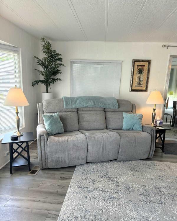 1979  Mobile Home For Sale