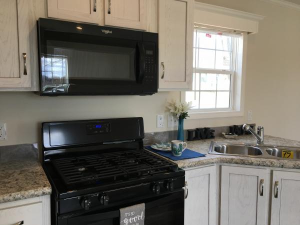 2019 Champion Dutch Diamond II Mobile Home