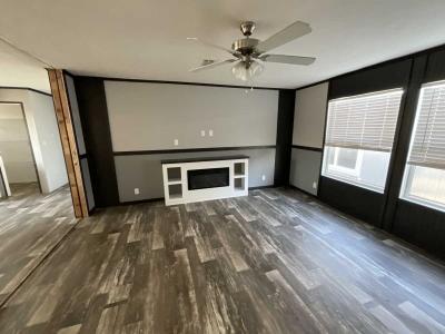 Photo 5 of 22 of home located at 13838 Southton Rd San Antonio, TX 78223