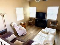 1984 HOP CAP Park Model Mobile Home