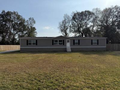 Photo 2 of 29 of home located at 411 Benoit Rd Carencro, LA 70520