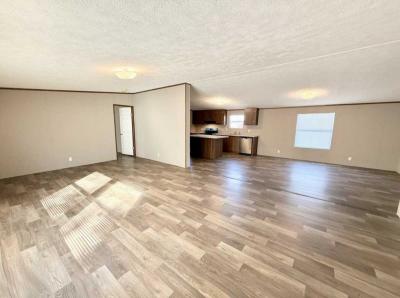 Photo 4 of 29 of home located at 411 Benoit Rd Carencro, LA 70520