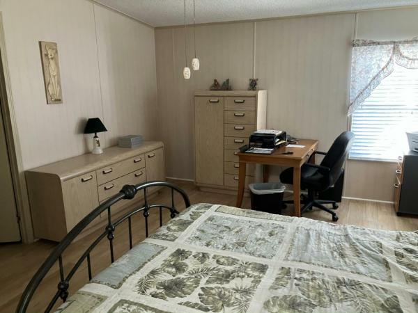 1989 DELO Manufactured Home