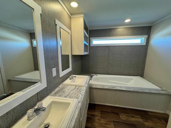 2023 American Homestar Corp Oak Creek Mobile Home