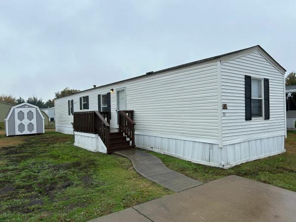 2005 American Homestar Corp Mobile Home For Sale