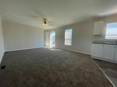 Photo 4 of 25 of home located at 38044 Johannes #521 Clinton Township, MI 48038