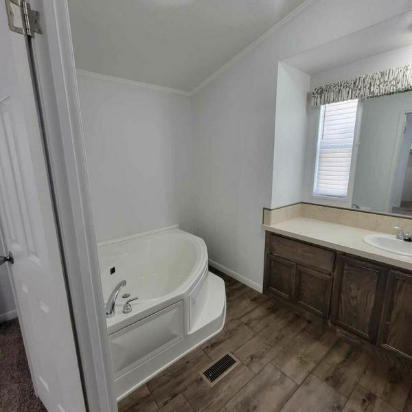 2023 Elliott Mobile Homes Solitaire Mobile Home