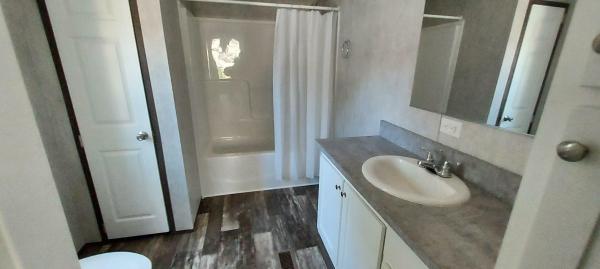 2023 EAGLE RIVER 335B LANDY CREEK  Home