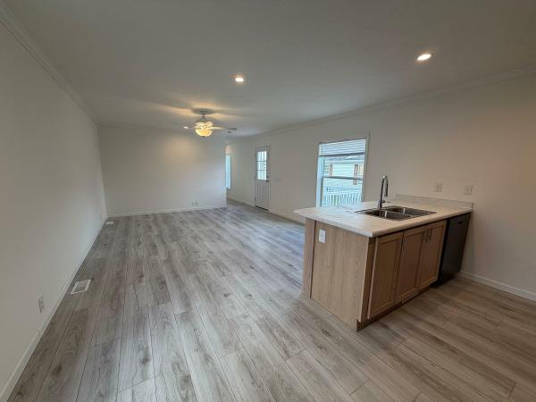 2025 Skyline 148  Home