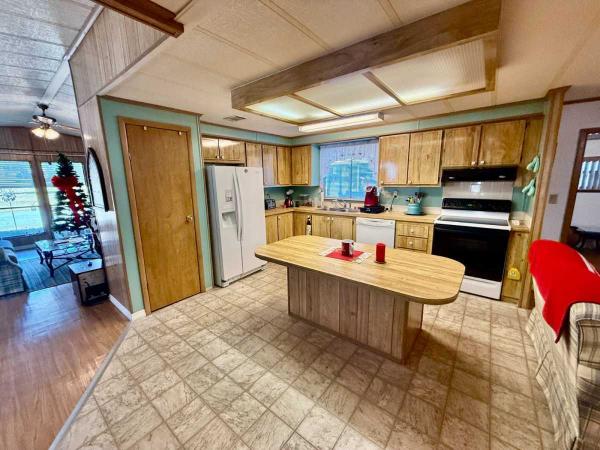 1985 Manufactured Home