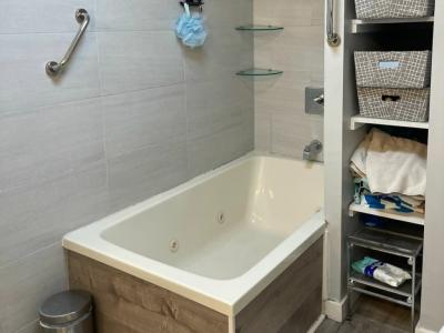 Photo 5 of 21 of home located at 10550 W State Road 84 Davie, FL 33324