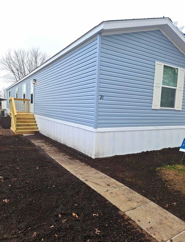 Photo 1 of 2 of home located at 21 Deerpath Dr., Chillicothe, OH 45601