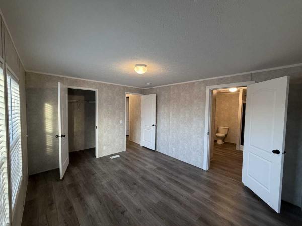 2025 Adventure Mojave Mobile Home