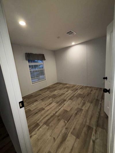 Photo 4 of 8 of home located at 15070 E Colonial Dr, Lot 44 Orlando, FL 32862