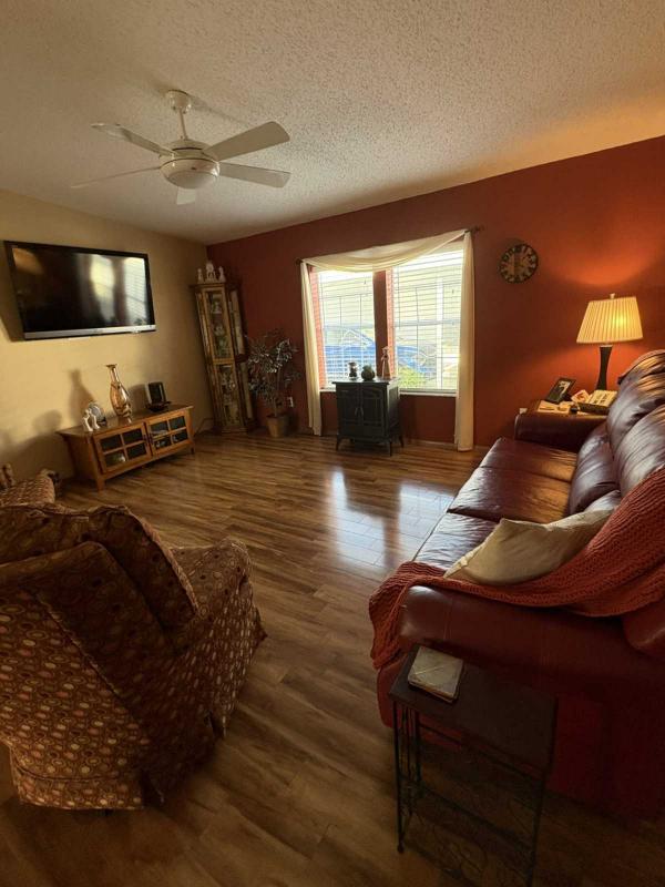 1997 Jacobsen Royal Palm Manufactured Home