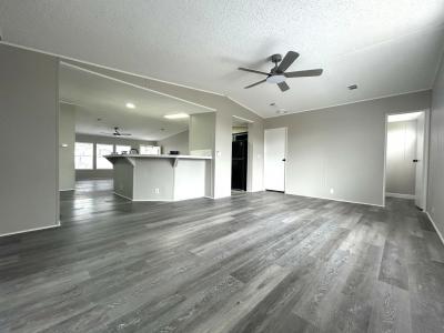 Photo 4 of 11 of home located at 213 Shadow Ridge Drive Davenport, FL 33897