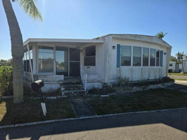 1971 SUNH Manufactured Home