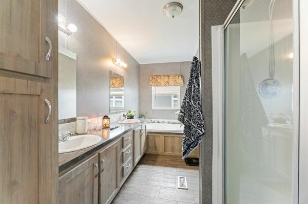 2020 Palm Harbor 330SA28543C Mobile Home