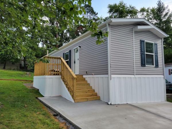 Photo 1 of 2 of home located at 3406 Mynatt Rd Lot #58 Knoxville, TN 37918