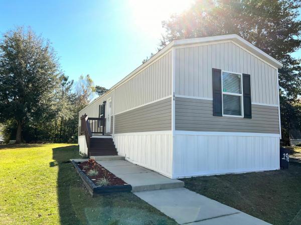 Photo 1 of 2 of home located at 9359 103rd St Lot #196 Jacksonville, FL 32210