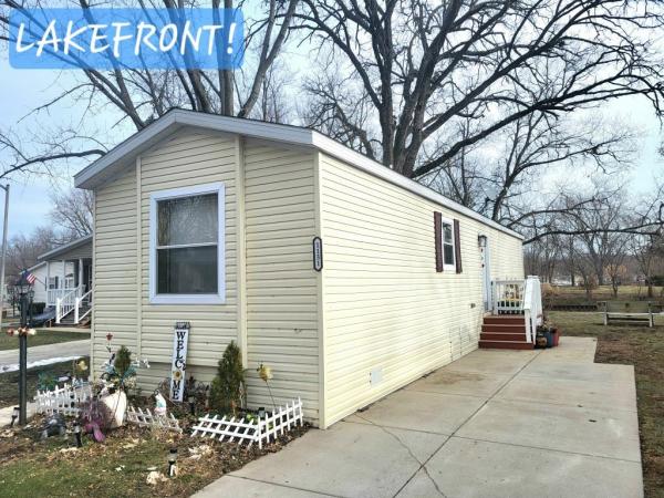 Photo 1 of 2 of home located at 1131 Lakeview Road Elgin, IL 60123