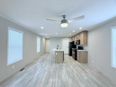 Photo 4 of 28 of home located at 52962 N Yorktown Court #168 Chesterfield, MI 48051